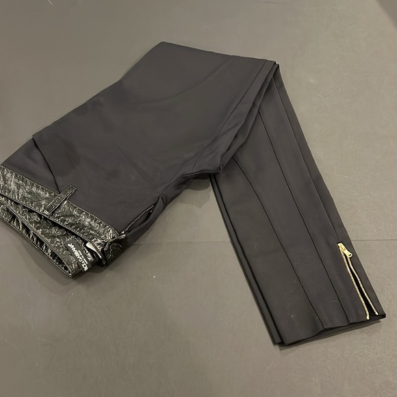D&G by DOLCE & GABBANA Black Viscose Dress Pants size 42